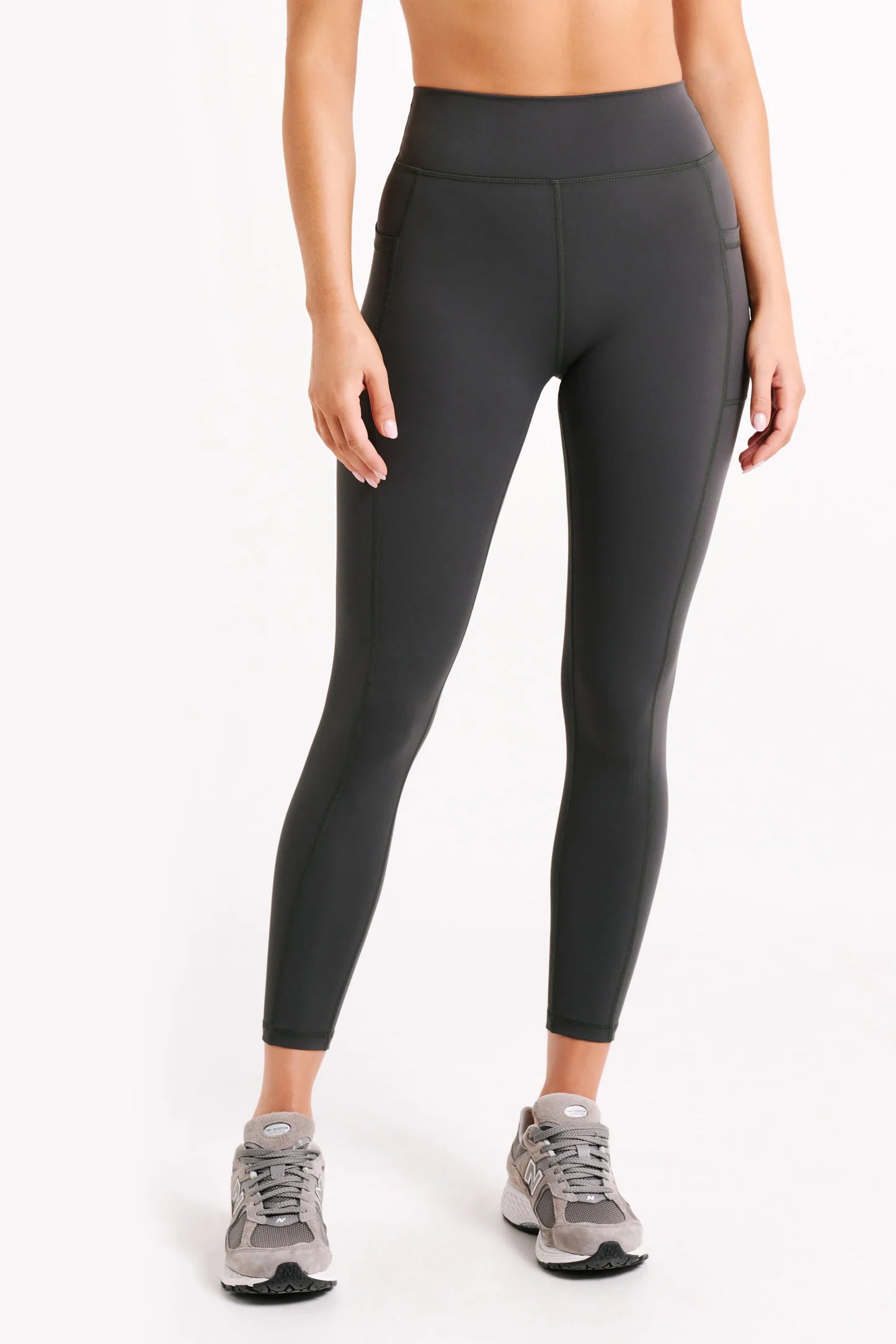 V-Back Legging With Pockets